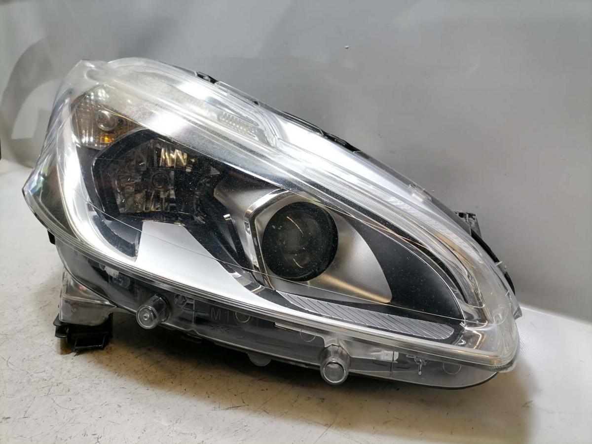Peugeot 208 original Scheinwerfer vorn rechts Halogen Facelift Bj.2015